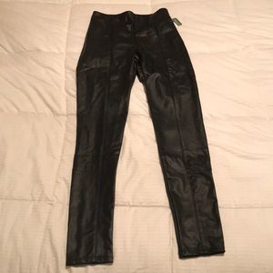 Lysse Vegan Leather Leggings - Size Small